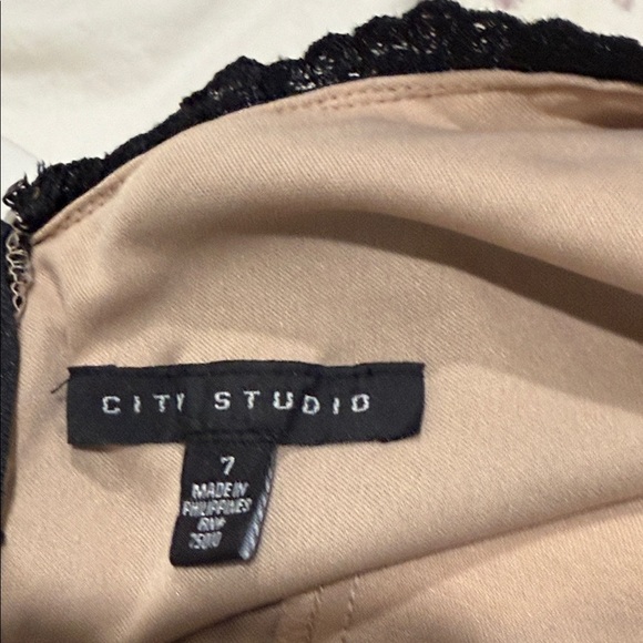 City Studio Black Lace Overlay Dress sz 7 - Picture 3 of 4